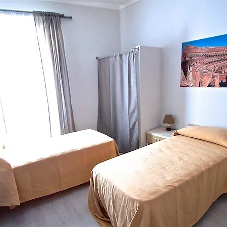 委托里斯旅馆 4*